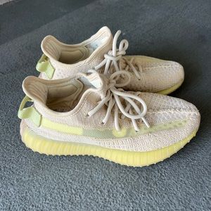 Yeezy Boost 350 V2 size 5